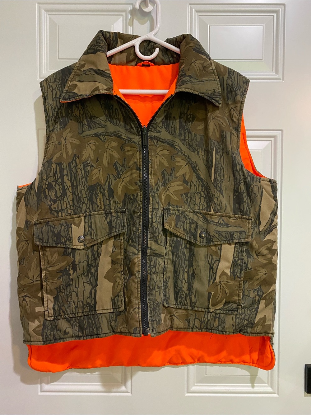 Reversible Men's Camouflage Utility Vest in Olive & High-Vis Orange